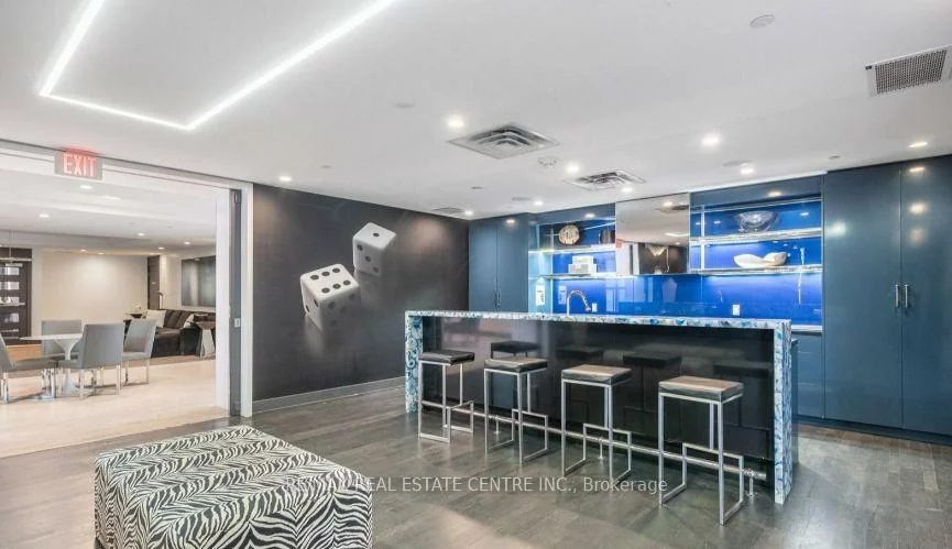 9471, Yonge, Observatory, Richmond Hill
