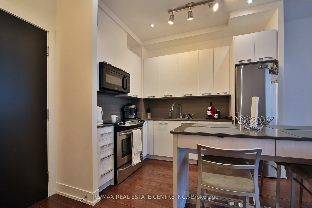 9471, Yonge, Observatory, Richmond Hill