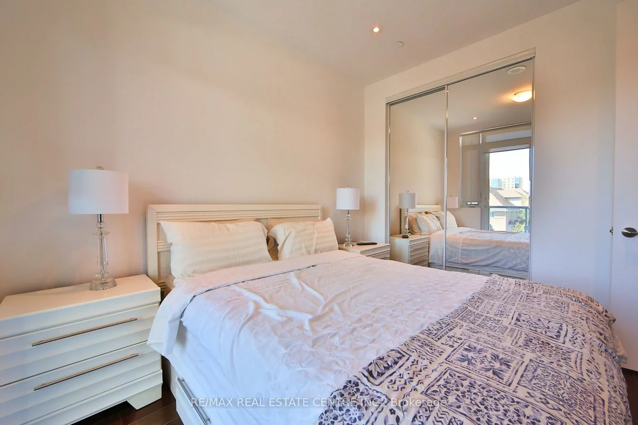 9471, Yonge, Observatory, Richmond Hill