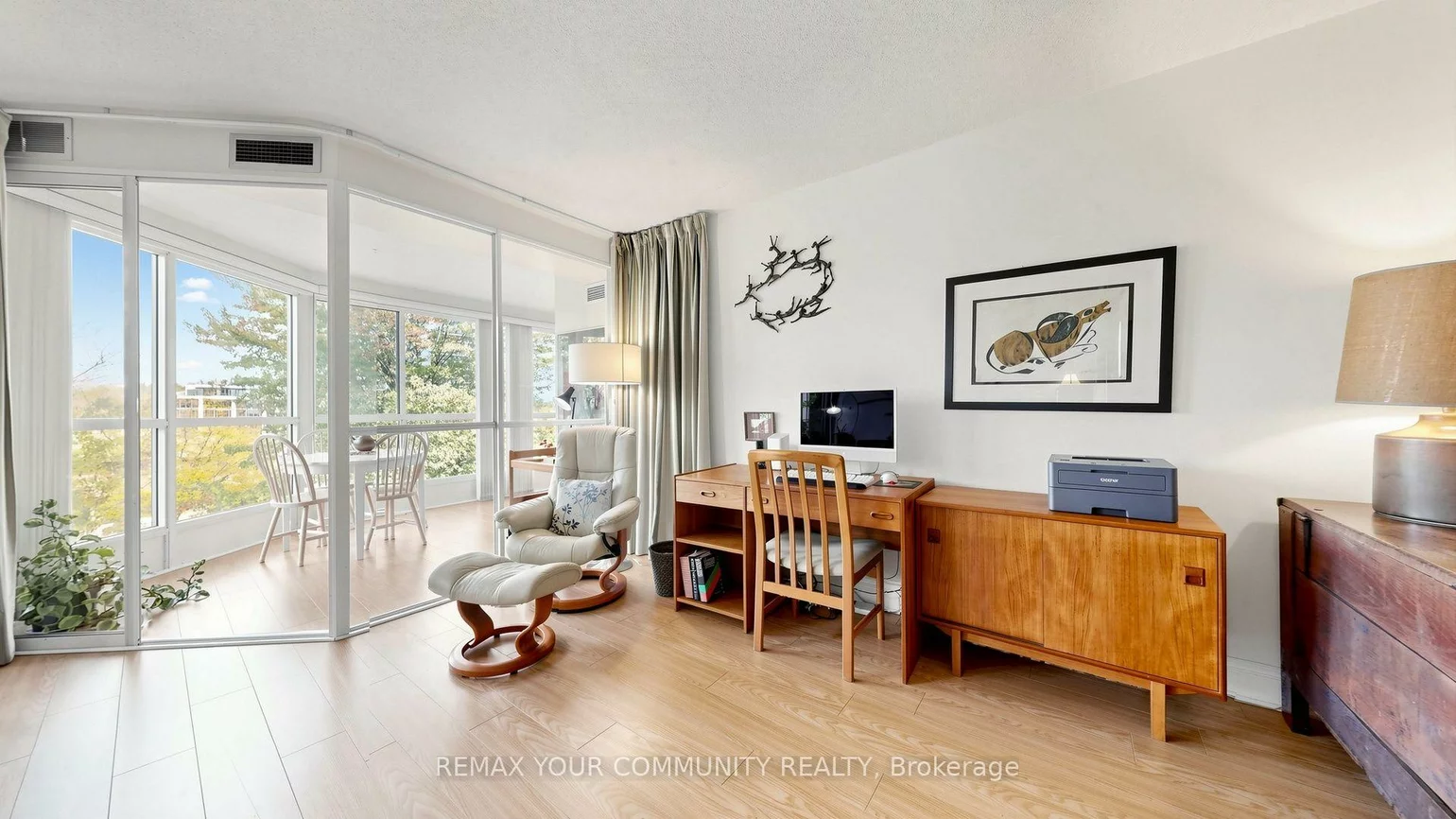 5, Weldrick, North Richvale, Richmond Hill