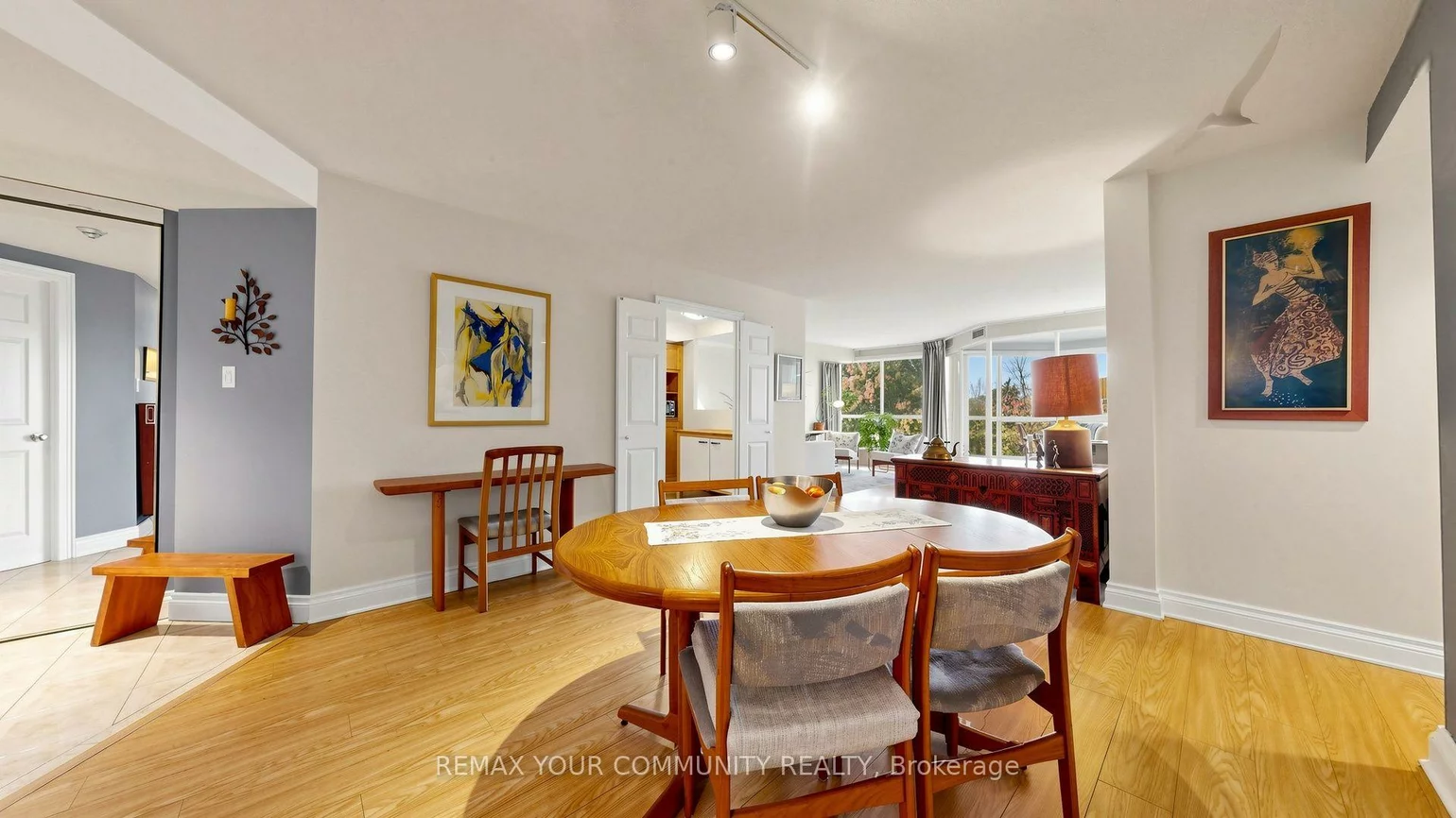 5, Weldrick, North Richvale, Richmond Hill