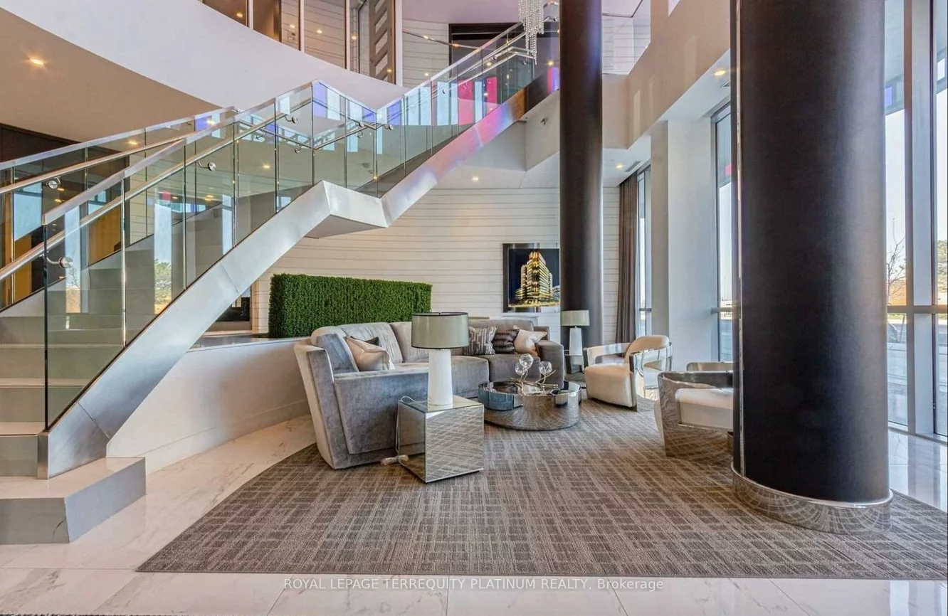 9471, Yonge, Observatory, Richmond Hill