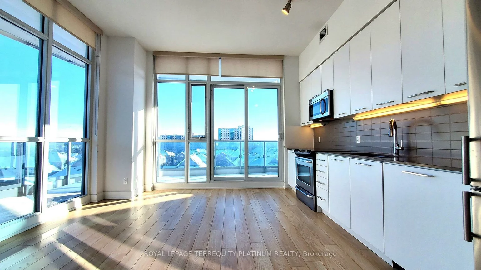 9471, Yonge, Observatory, Richmond Hill