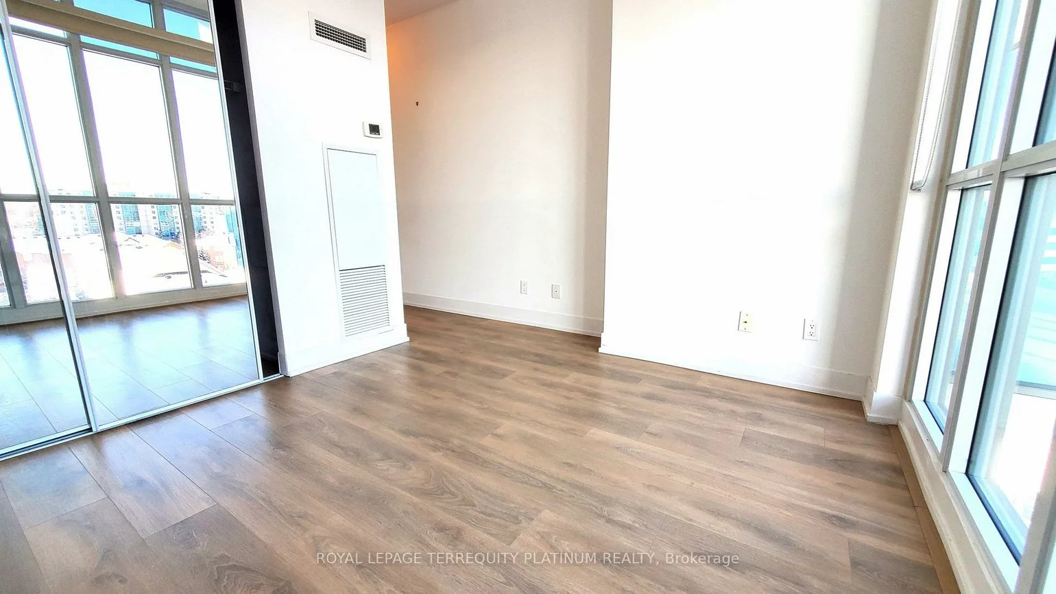 9471, Yonge, Observatory, Richmond Hill