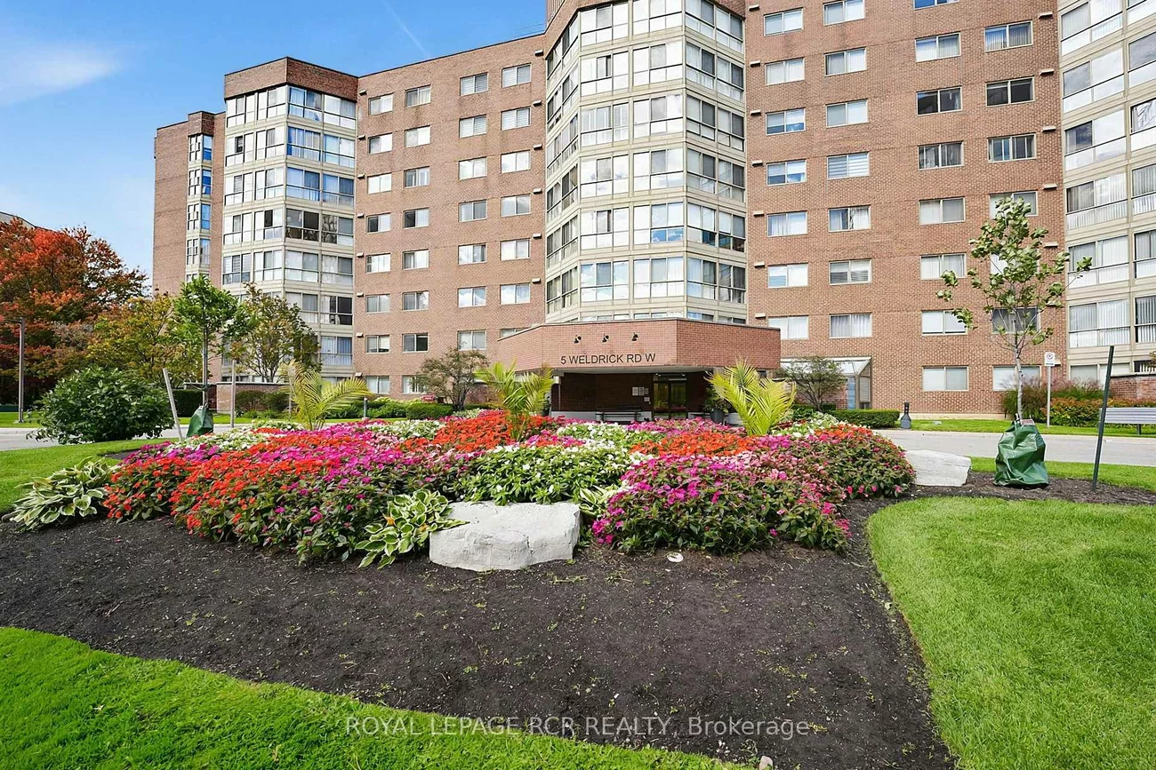 5, Weldrick, North Richvale, Richmond Hill