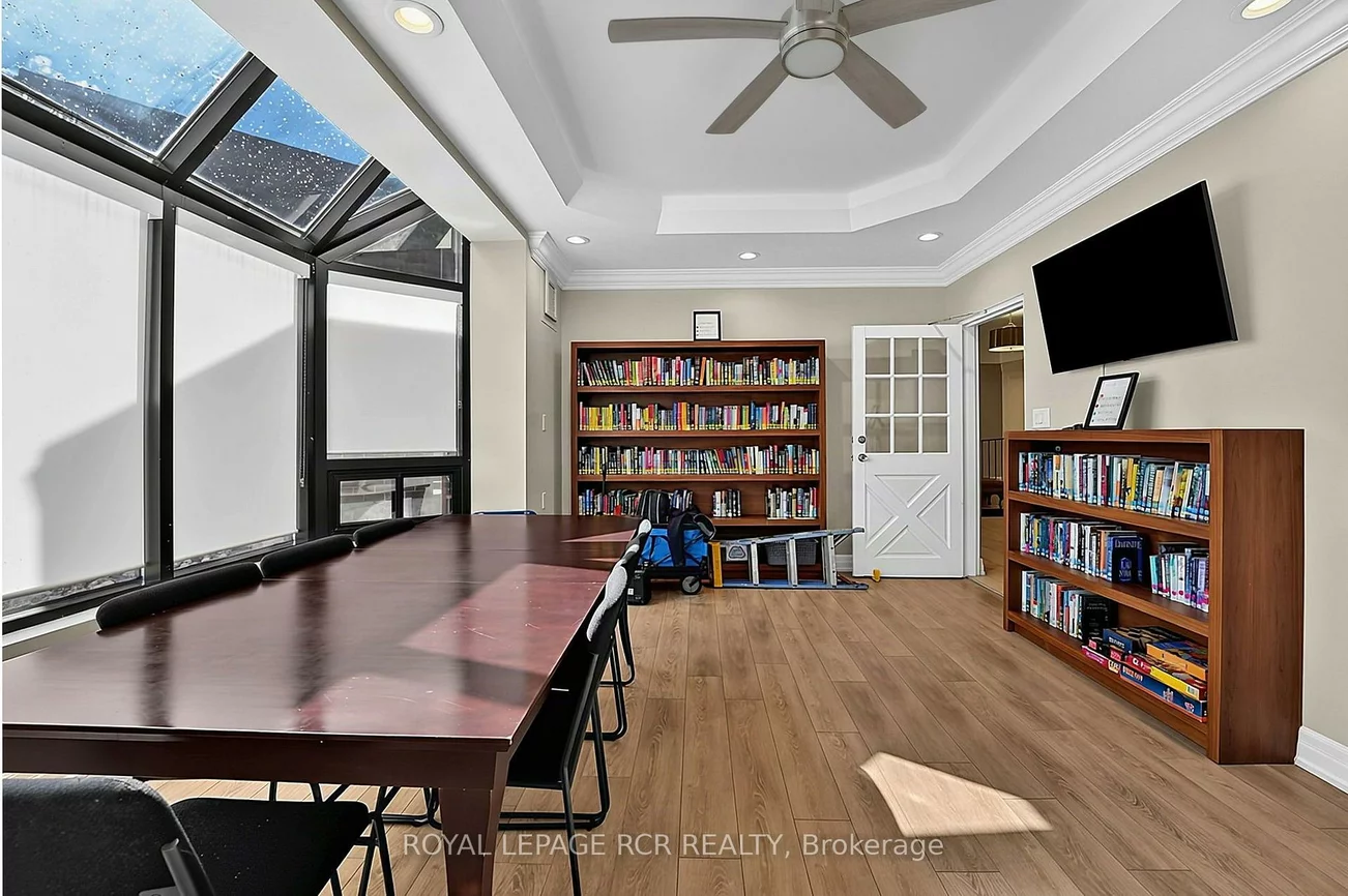 5, Weldrick, North Richvale, Richmond Hill