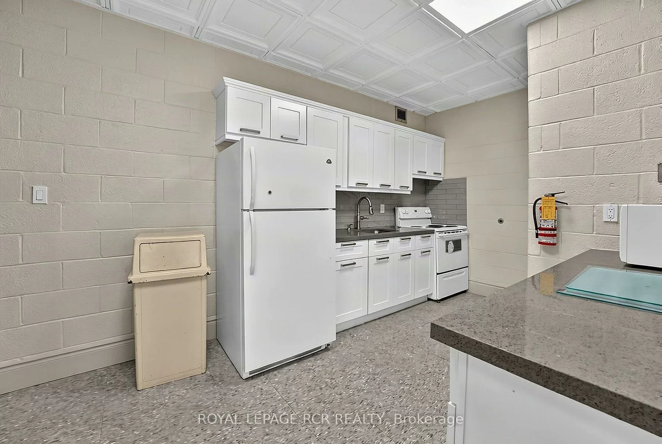 5, Weldrick, North Richvale, Richmond Hill