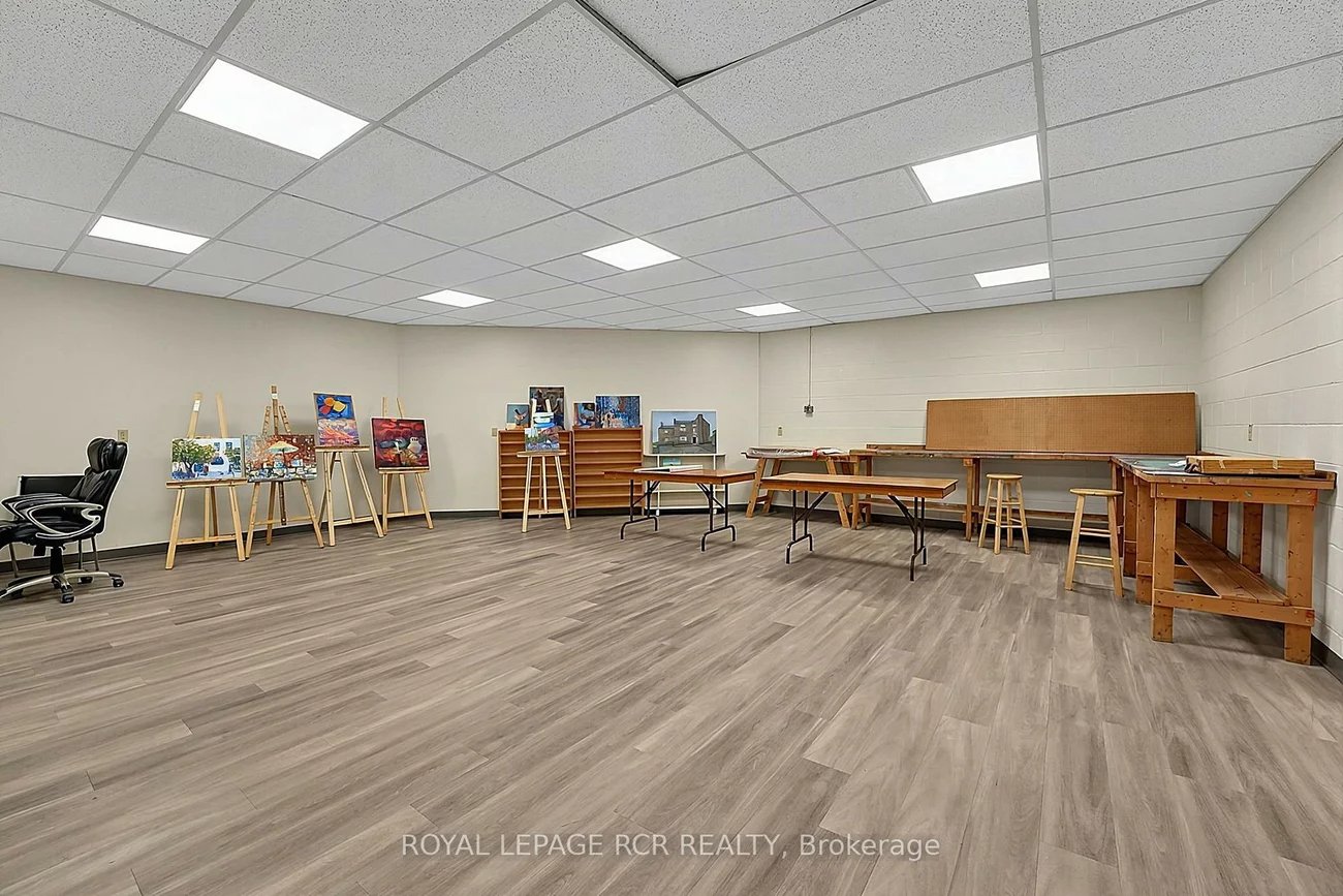 5, Weldrick, North Richvale, Richmond Hill