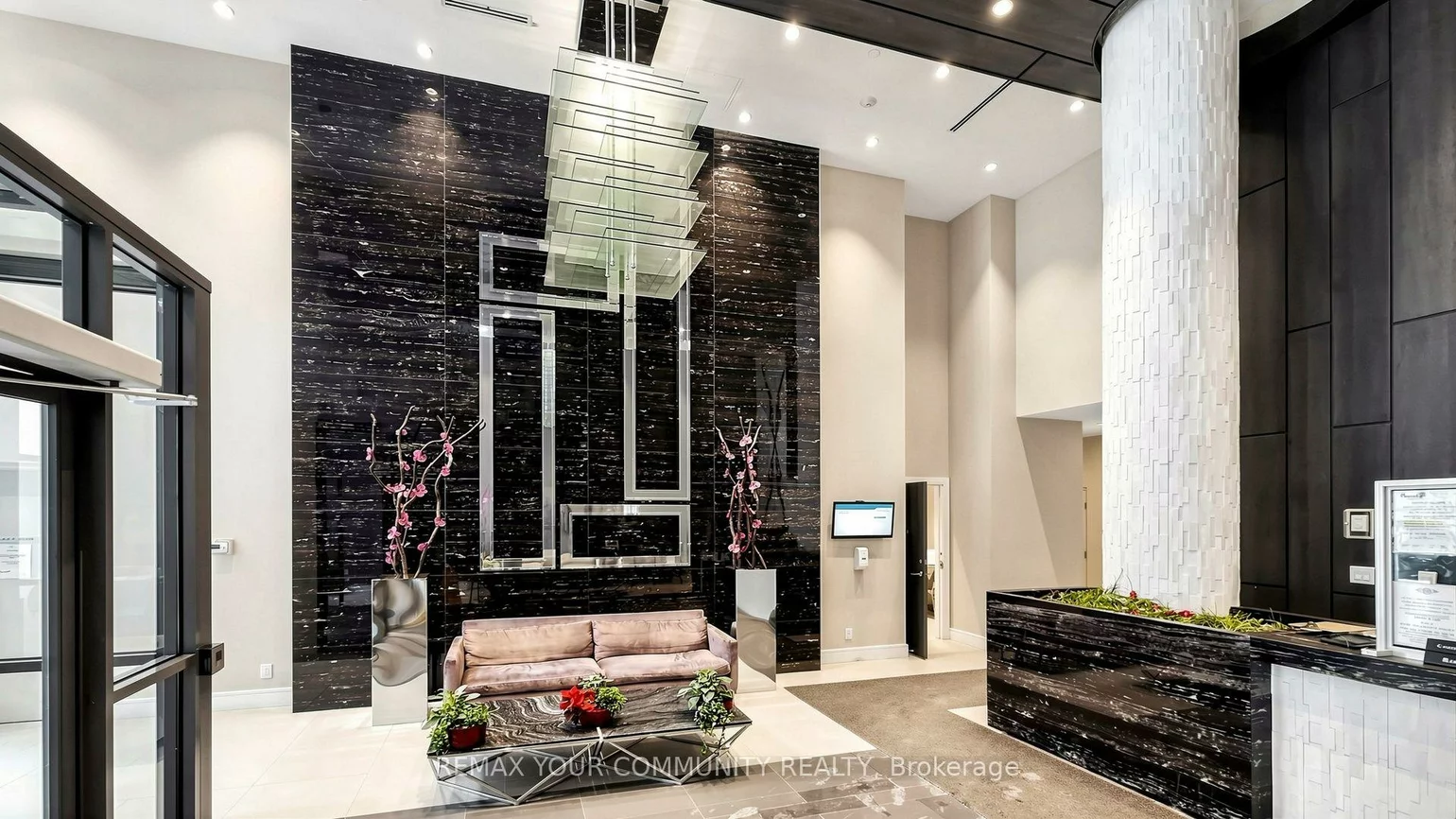 9201, Yonge, Langstaff, Richmond Hill