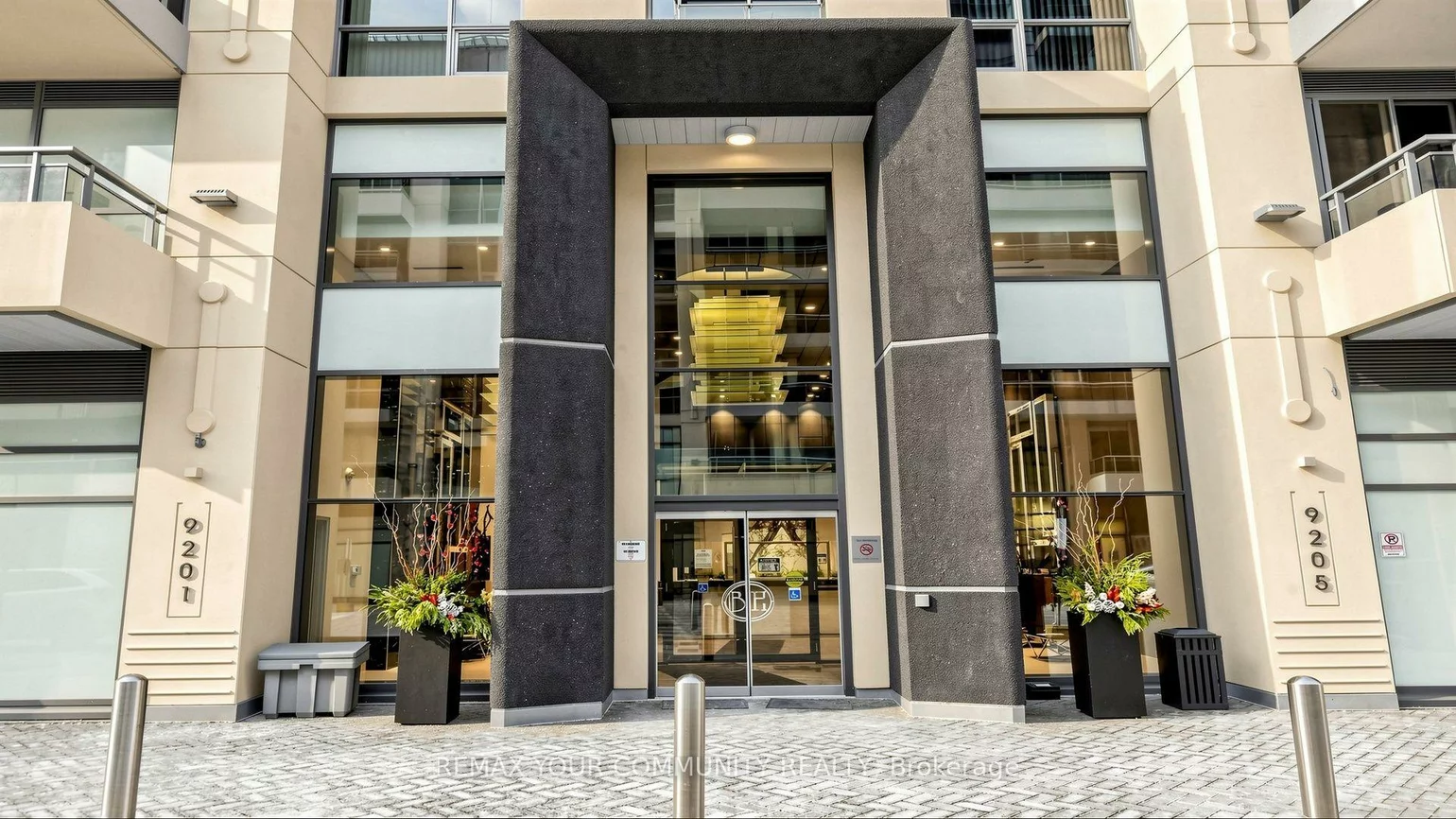 9201, Yonge, Langstaff, Richmond Hill