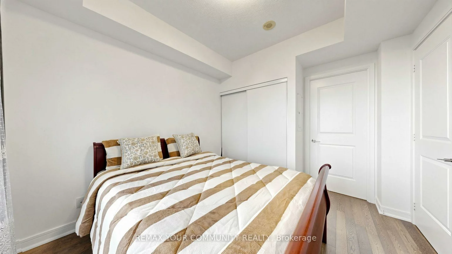 9201, Yonge, Langstaff, Richmond Hill