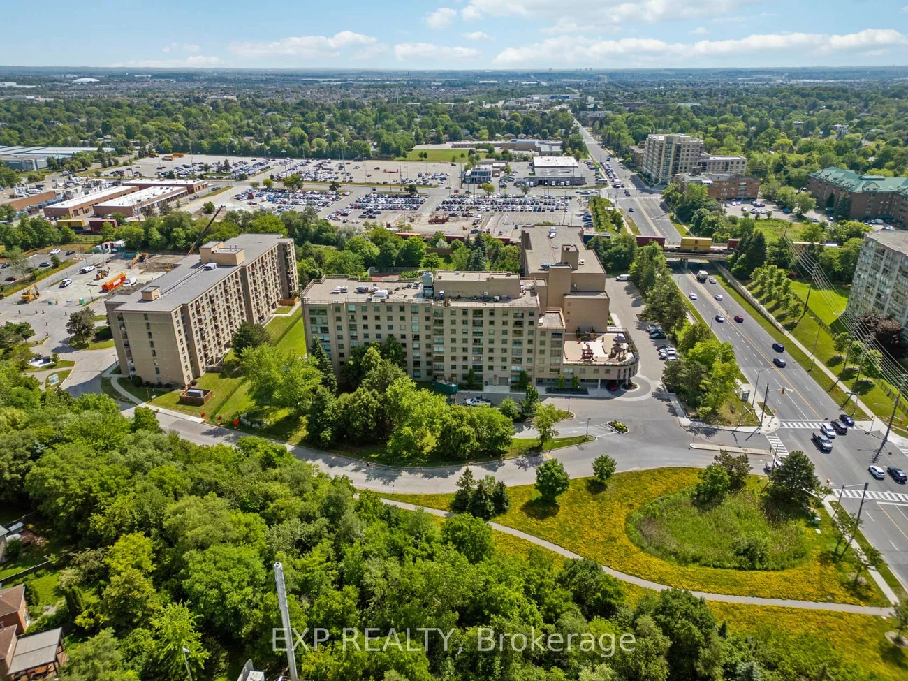 326, Major Mackenzie, Crosby, Richmond Hill