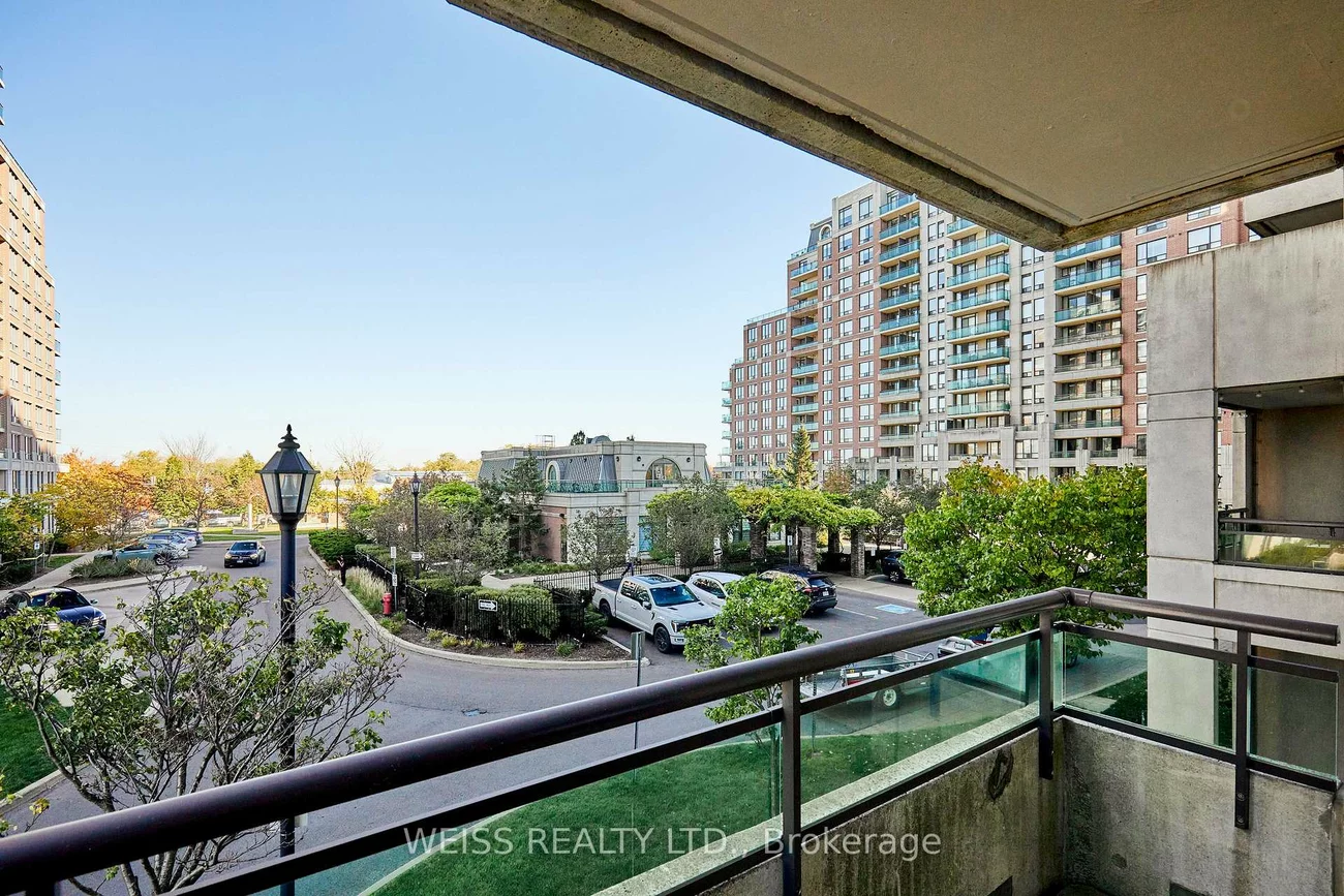 330, Red Maple, Langstaff, Richmond Hill