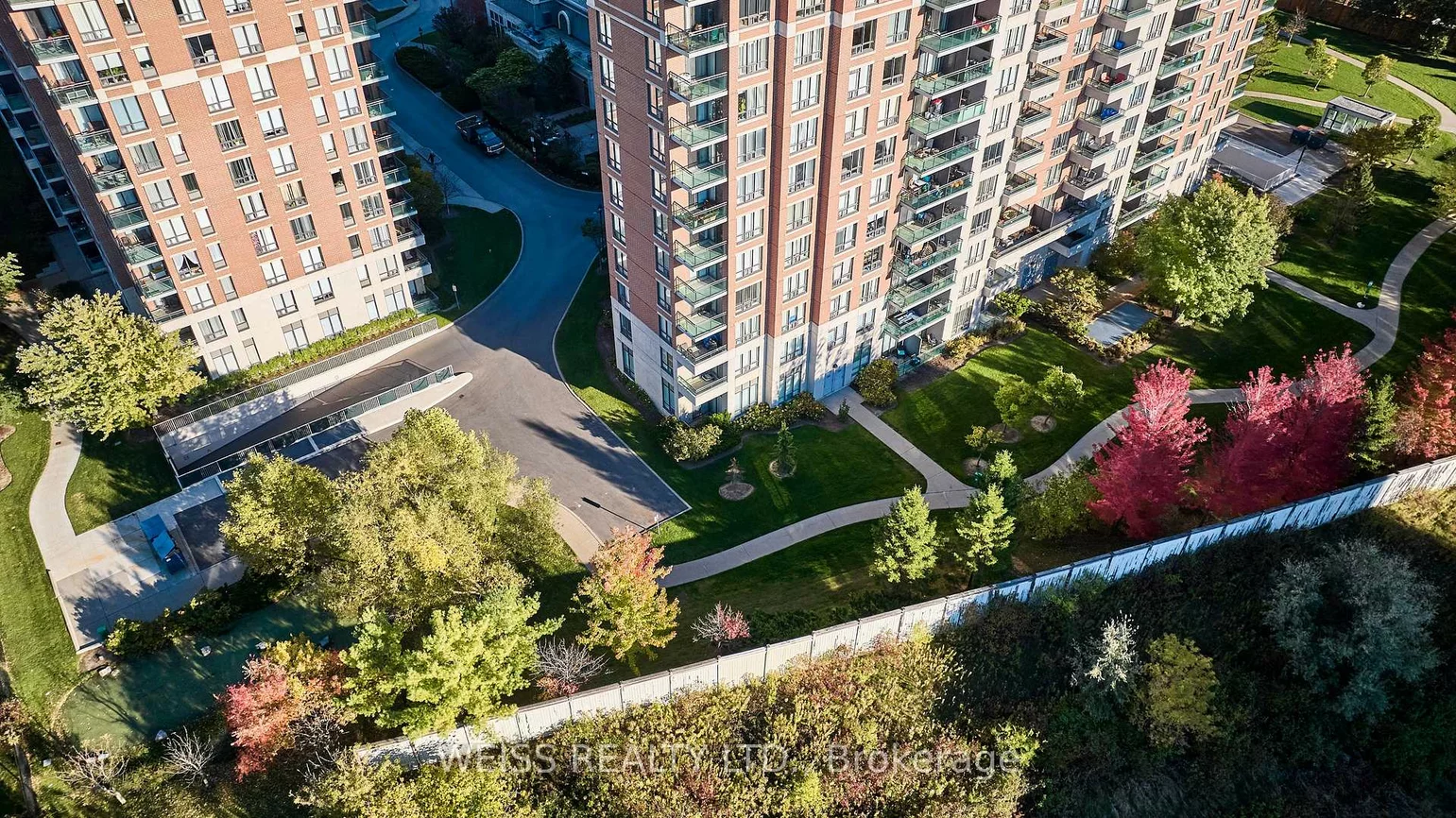 330, Red Maple, Langstaff, Richmond Hill