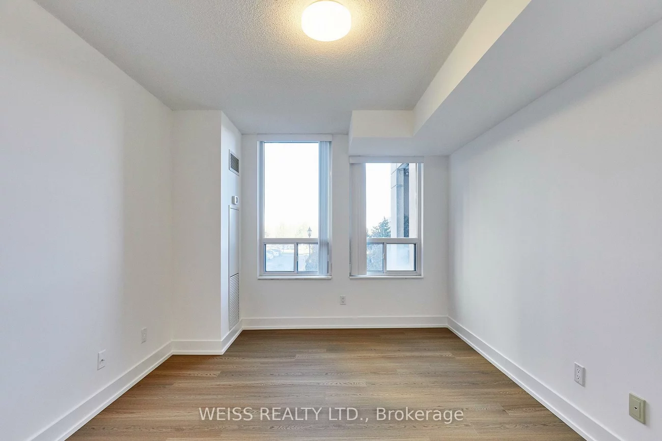 330, Red Maple, Langstaff, Richmond Hill