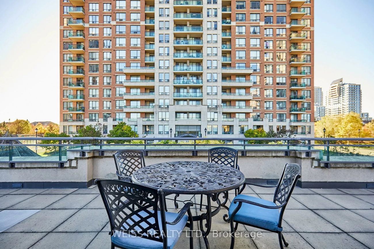 330, Red Maple, Langstaff, Richmond Hill