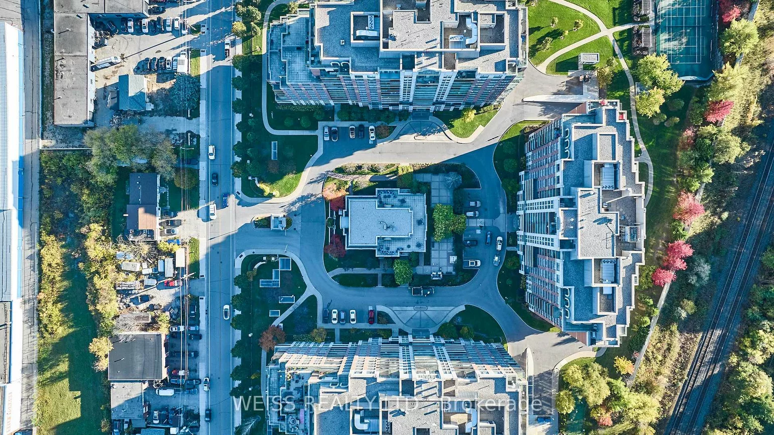 330, Red Maple, Langstaff, Richmond Hill