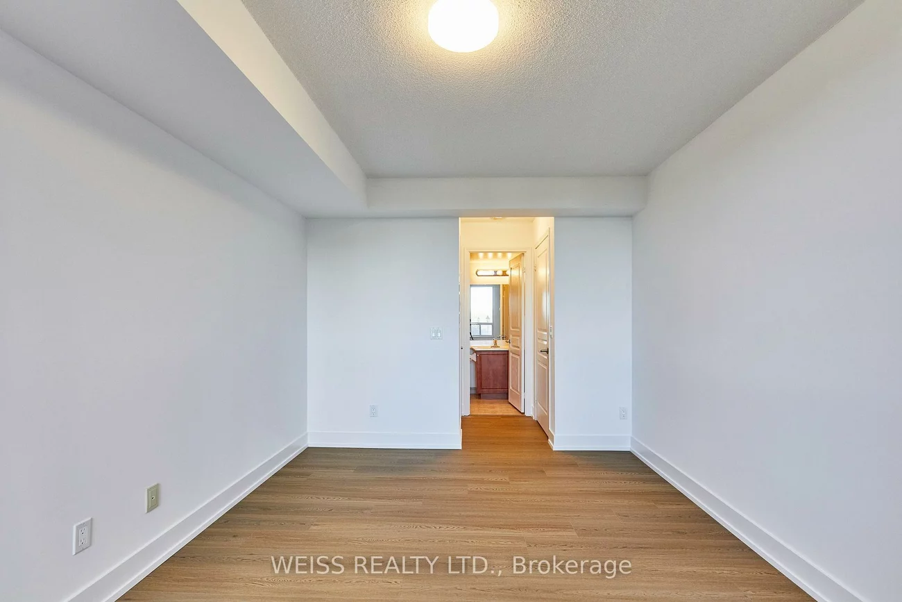 330, Red Maple, Langstaff, Richmond Hill