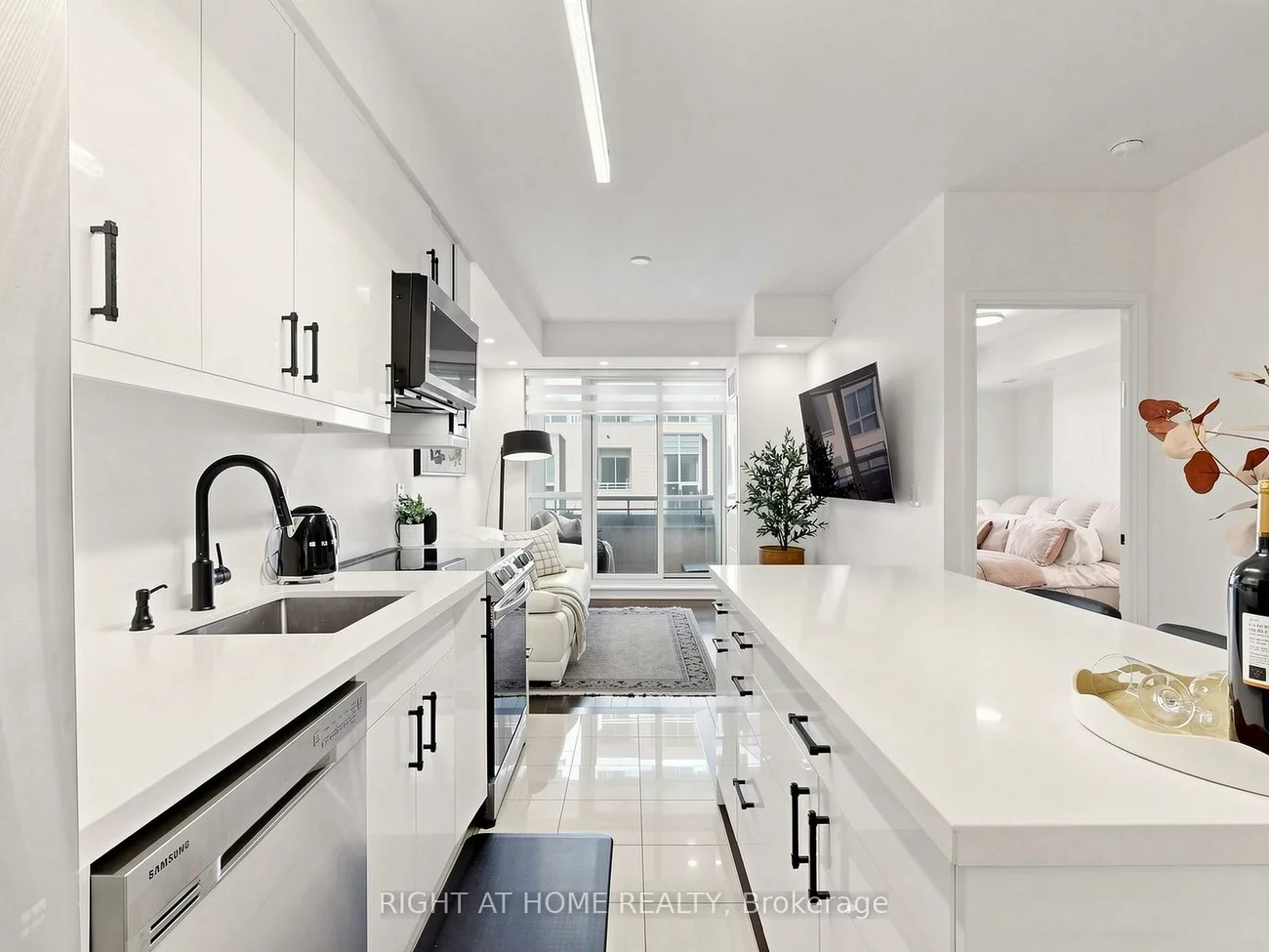 9191, Yonge, Langstaff, Richmond Hill