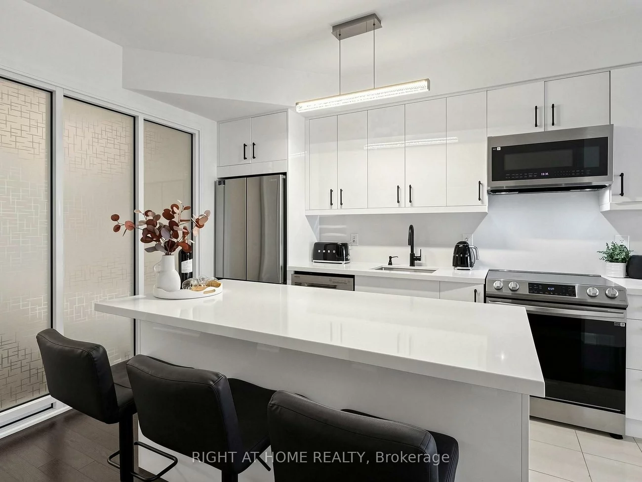 9191, Yonge, Langstaff, Richmond Hill