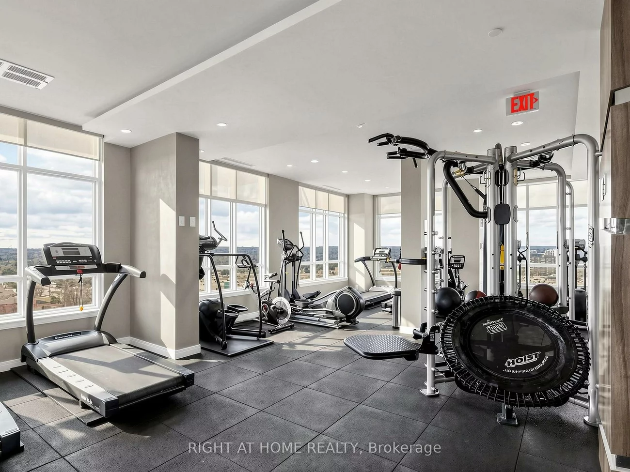 9191, Yonge, Langstaff, Richmond Hill