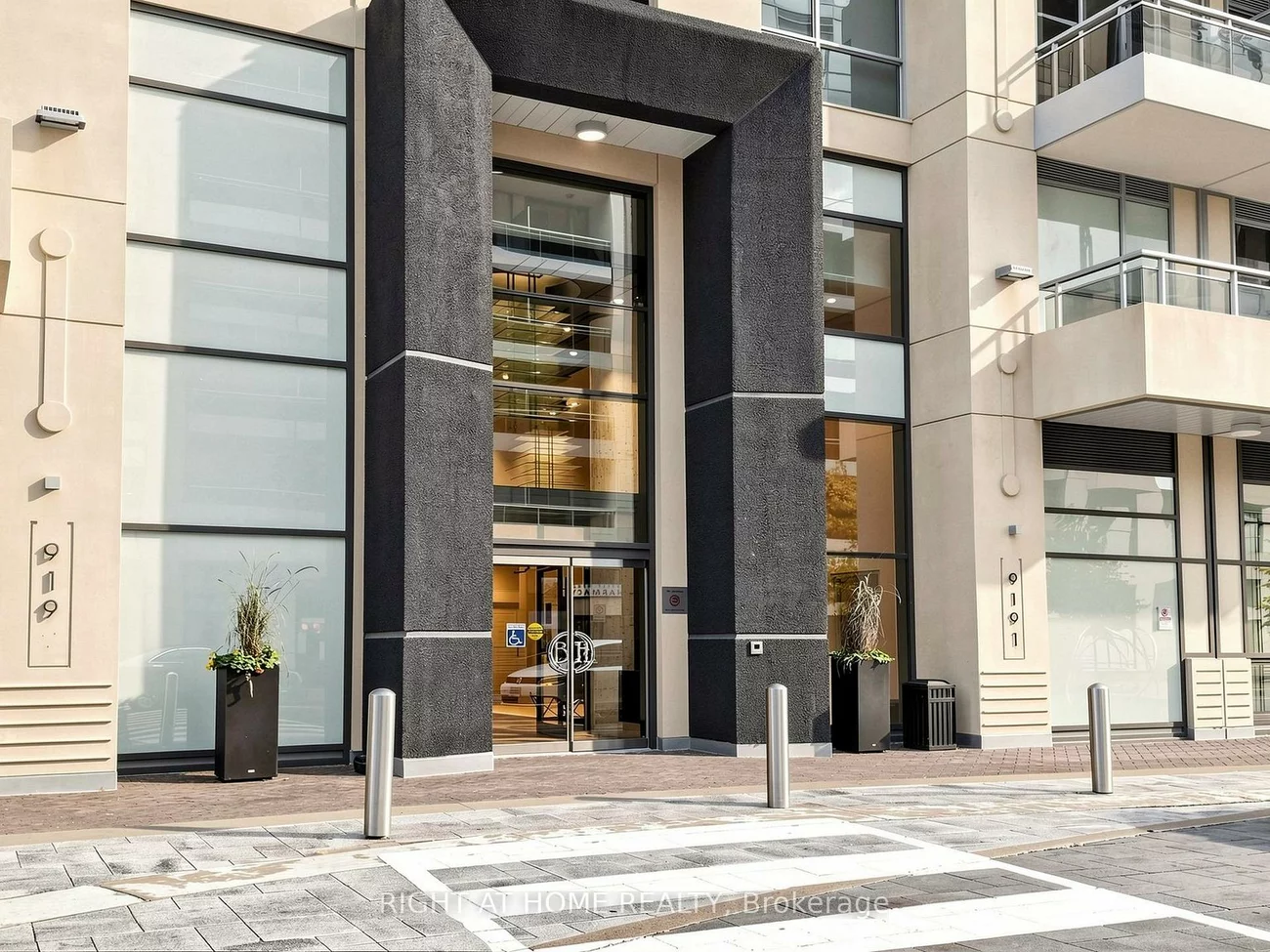 9191, Yonge, Langstaff, Richmond Hill