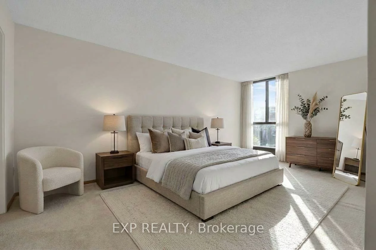 40, Baif, North Richvale, Richmond Hill