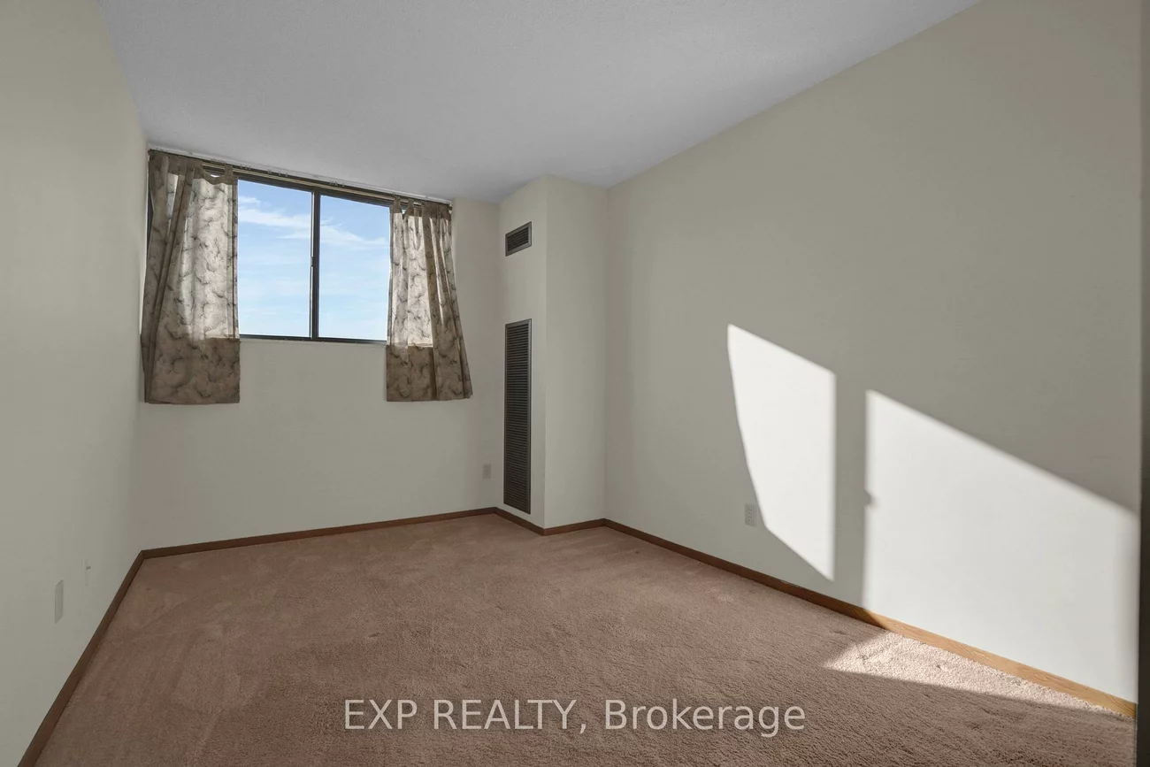 40, Baif, North Richvale, Richmond Hill