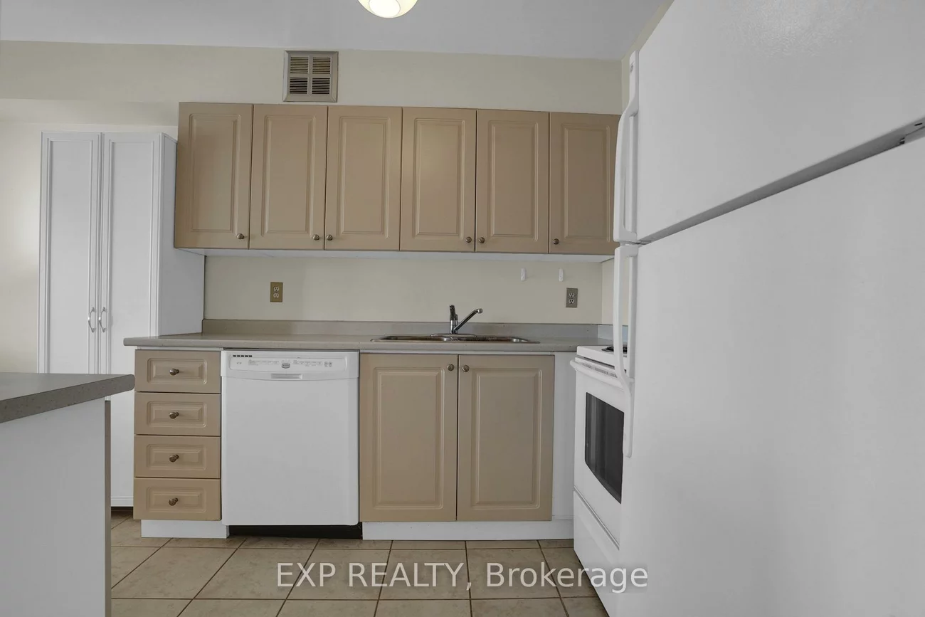 40, Baif, North Richvale, Richmond Hill