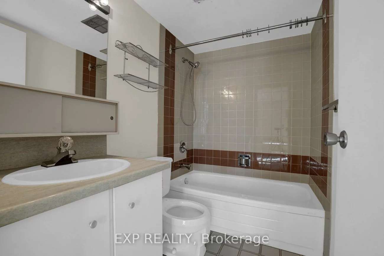 40, Baif, North Richvale, Richmond Hill