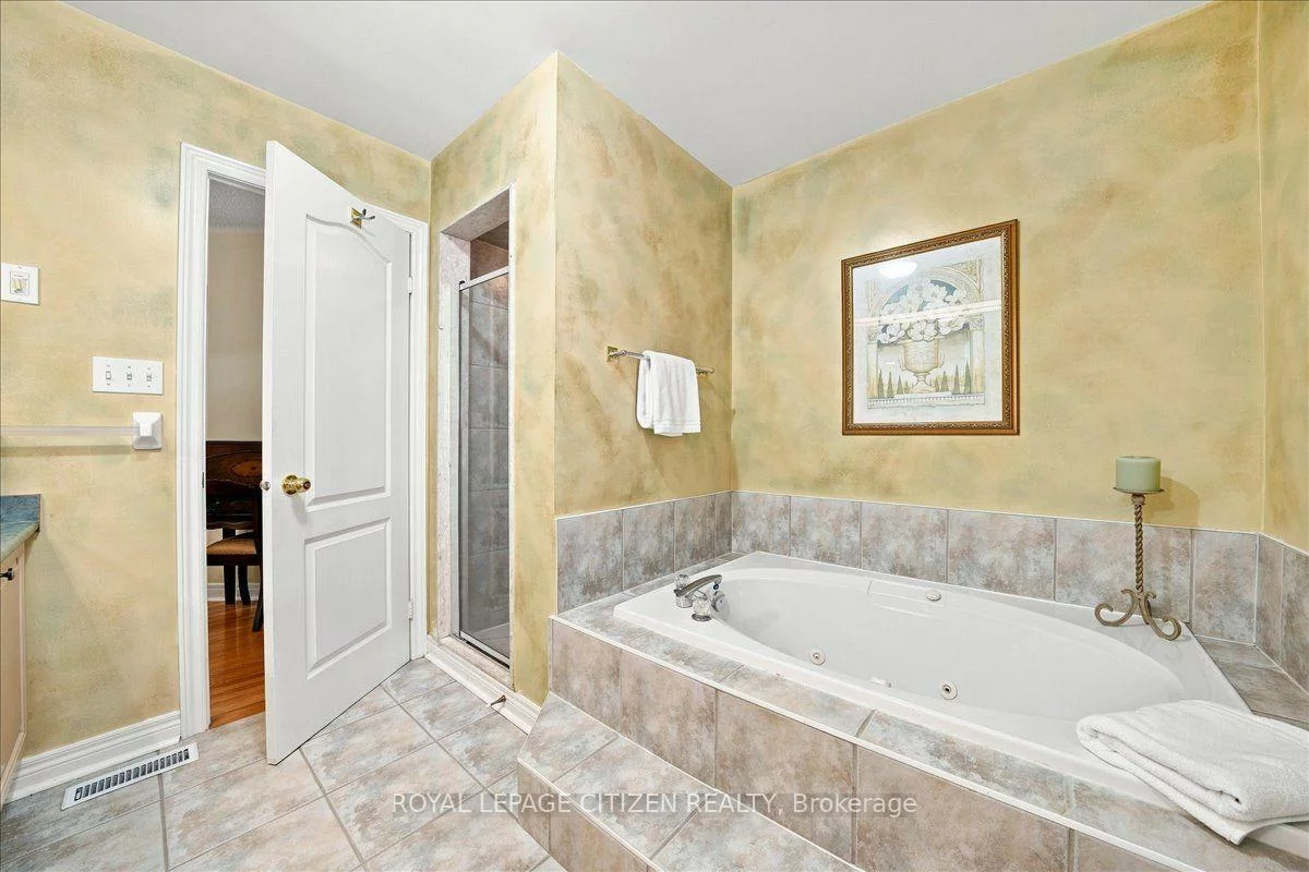 255, Shaftsbury, Westbrook, Richmond Hill