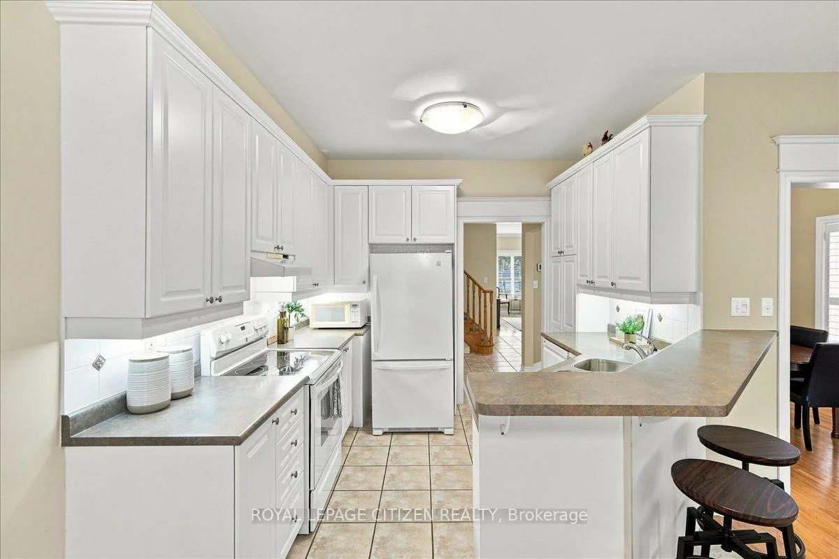 255, Shaftsbury, Westbrook, Richmond Hill