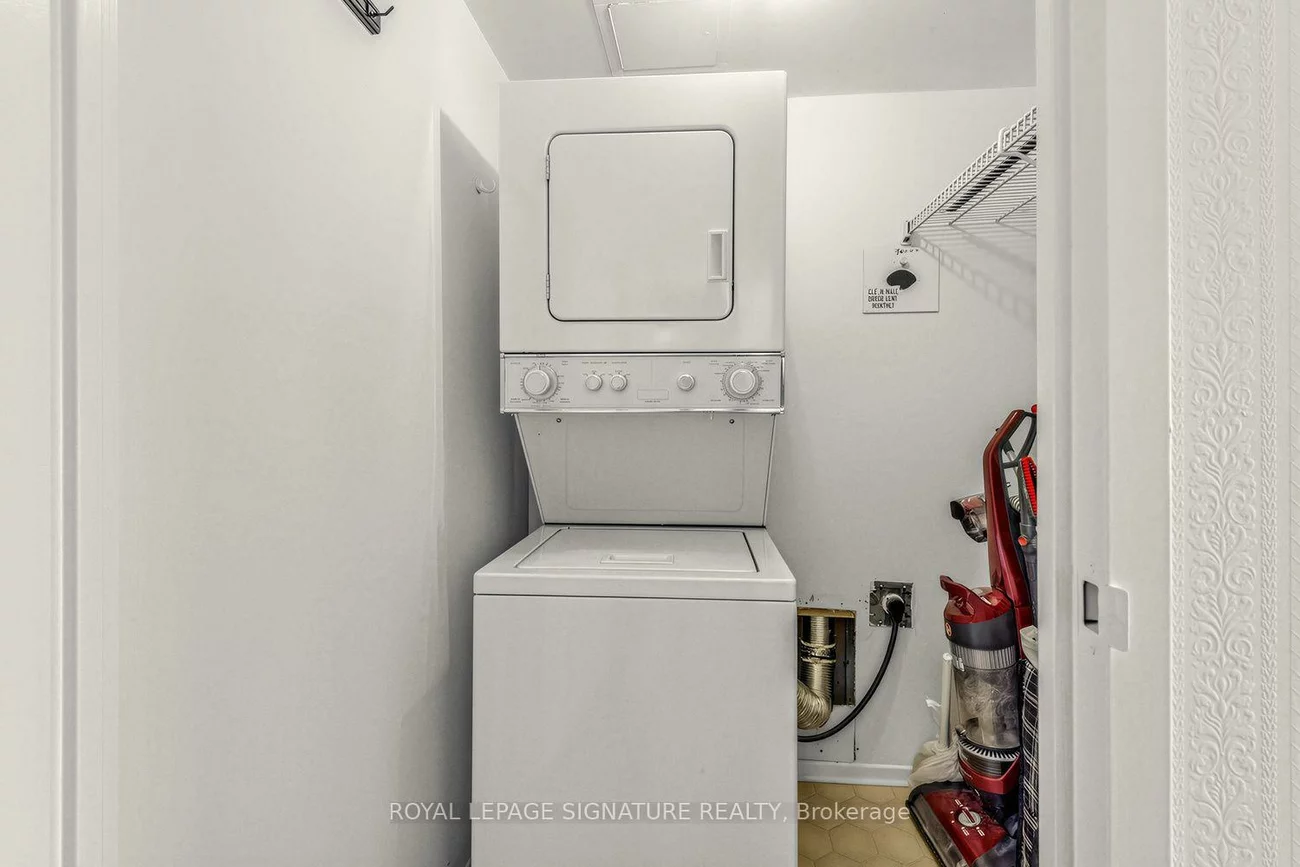 20, Baif, North Richvale, Richmond Hill