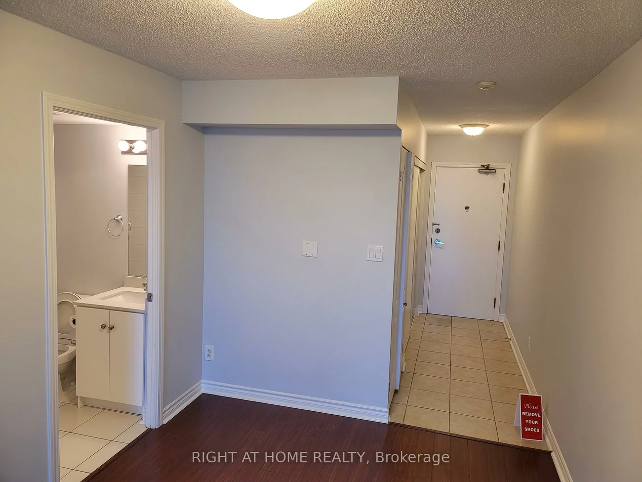 3, Rean, Bayview Village, Toronto