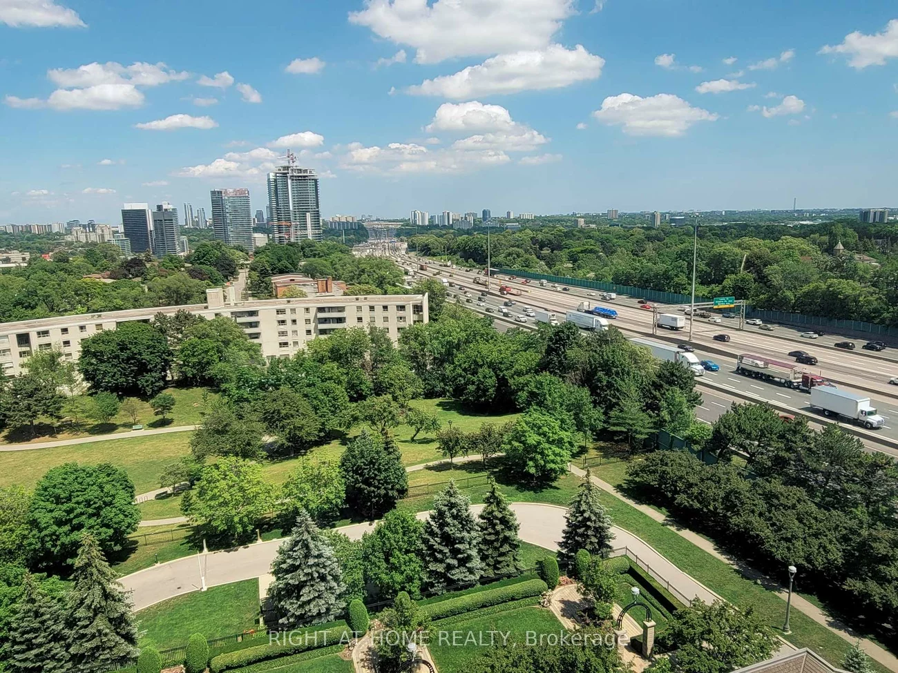 3, Rean, Bayview Village, Toronto