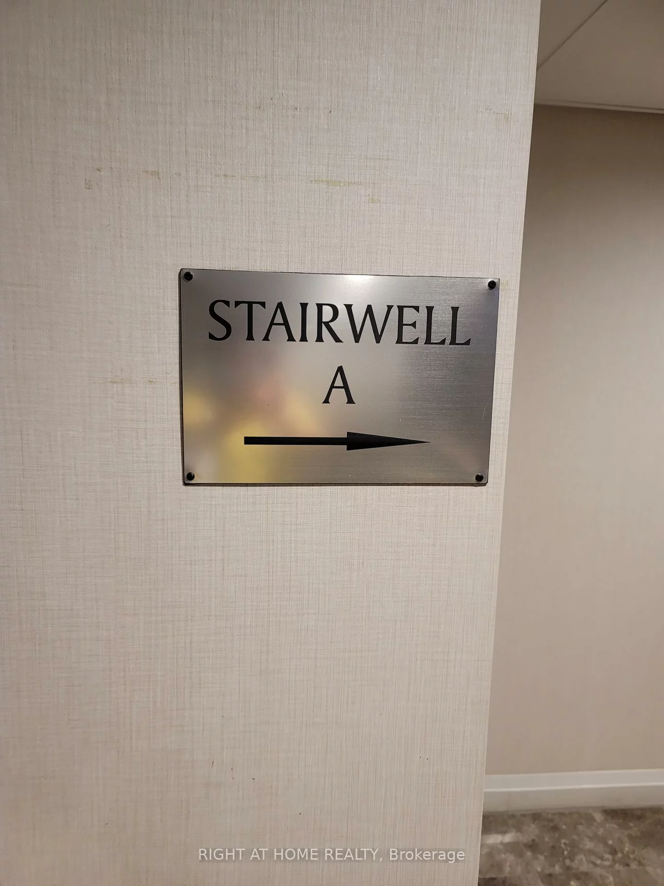 3, Rean, Bayview Village, Toronto