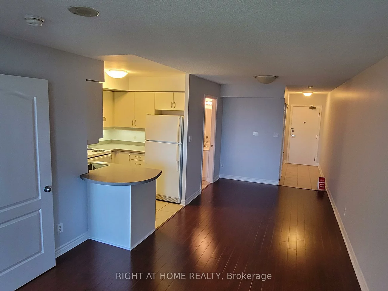 3, Rean, Bayview Village, Toronto