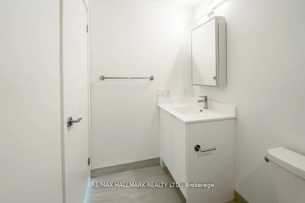 181, Sheppard, Willowdale East, Toronto