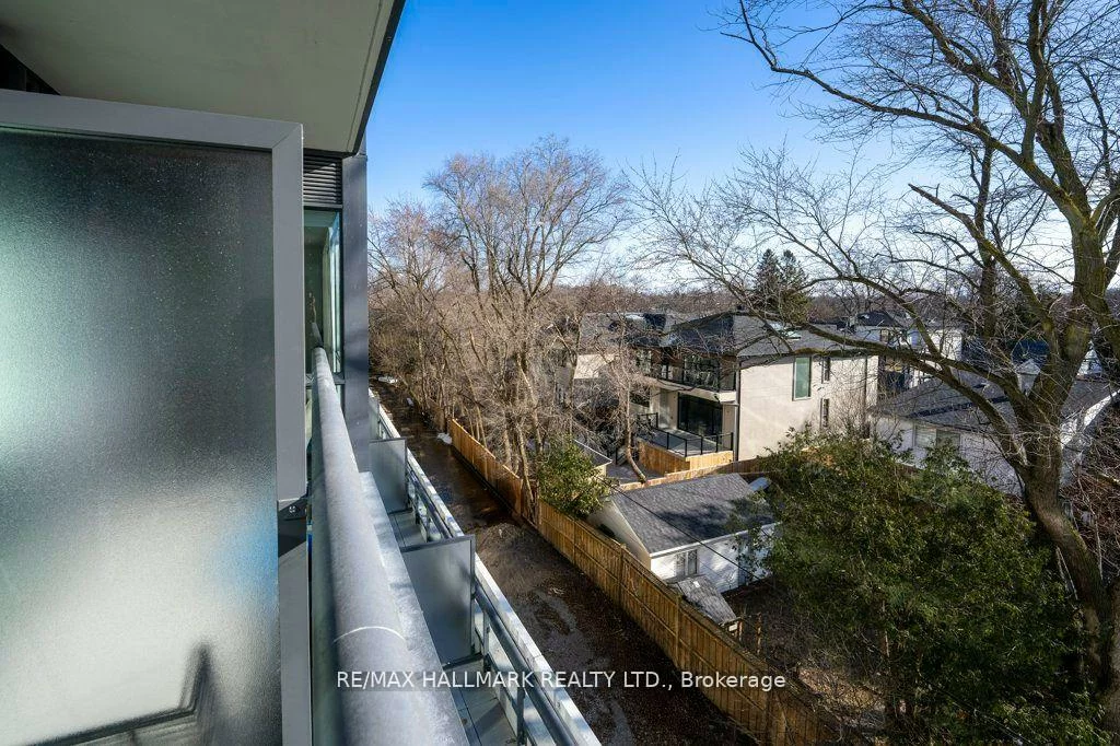 181, Sheppard, Willowdale East, Toronto