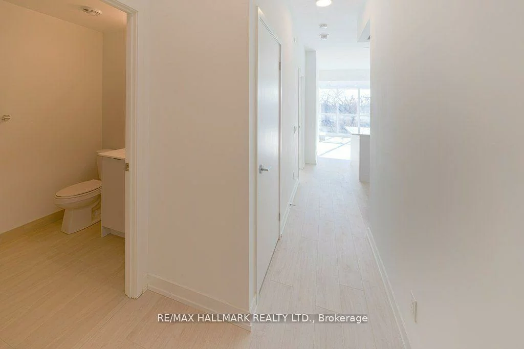 181, Sheppard, Willowdale East, Toronto
