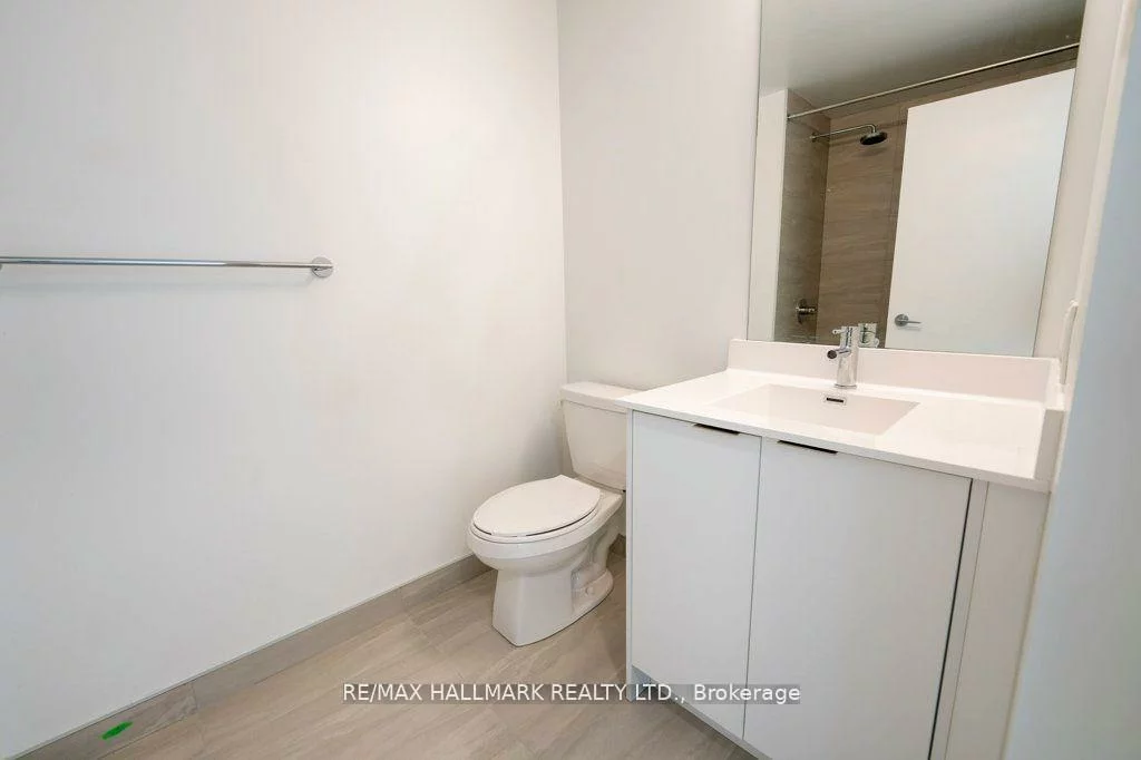 181, Sheppard, Willowdale East, Toronto