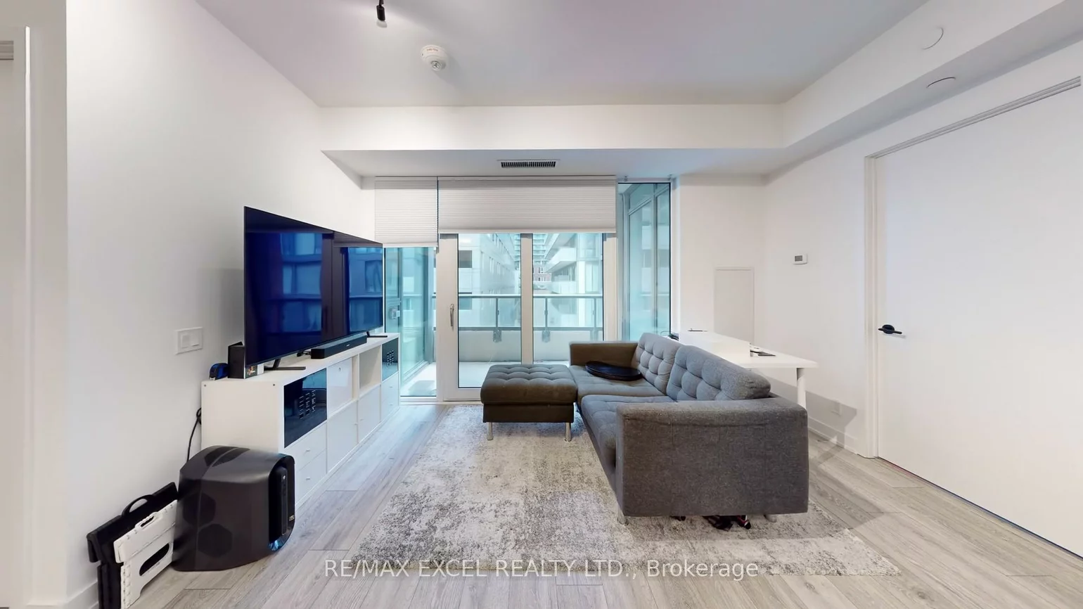 108, Peter, Waterfront Communities C1, Toronto