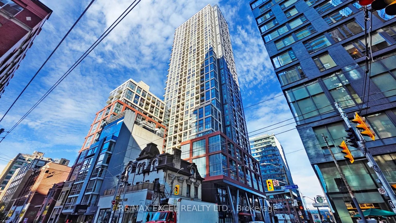 108, Peter, Waterfront Communities C1, Toronto