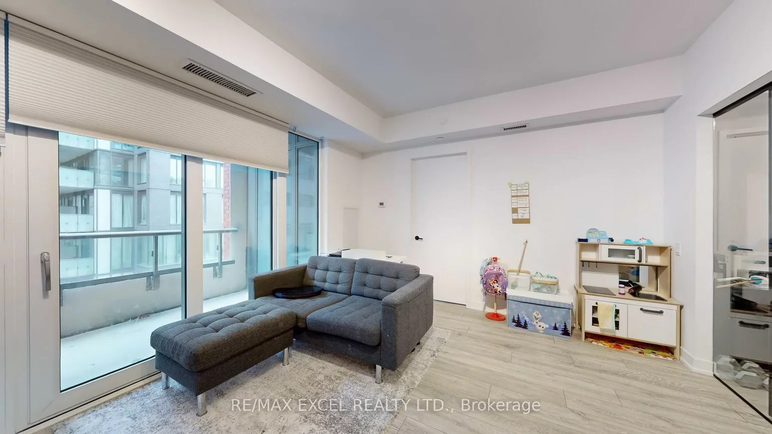 108, Peter, Waterfront Communities C1, Toronto