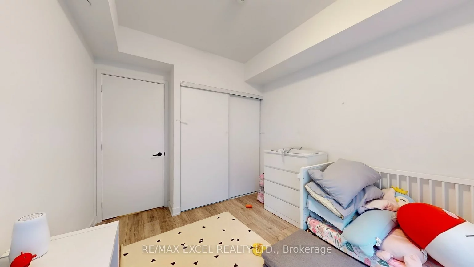 108, Peter, Waterfront Communities C1, Toronto