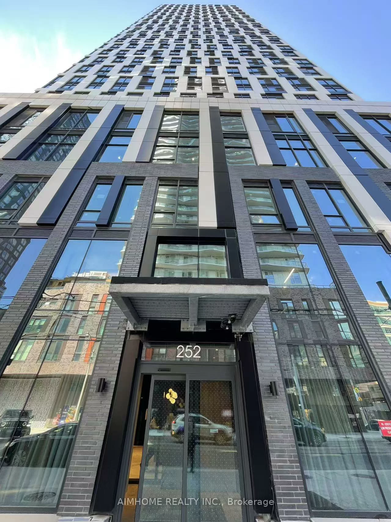 252, Church, Church-Yonge Corridor, Toronto