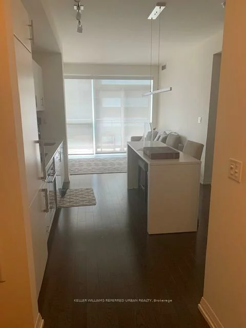 460, Adelaide, Moss Park, Toronto