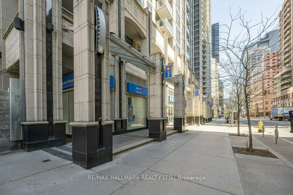 763, Bay, Bay Street Corridor, Toronto