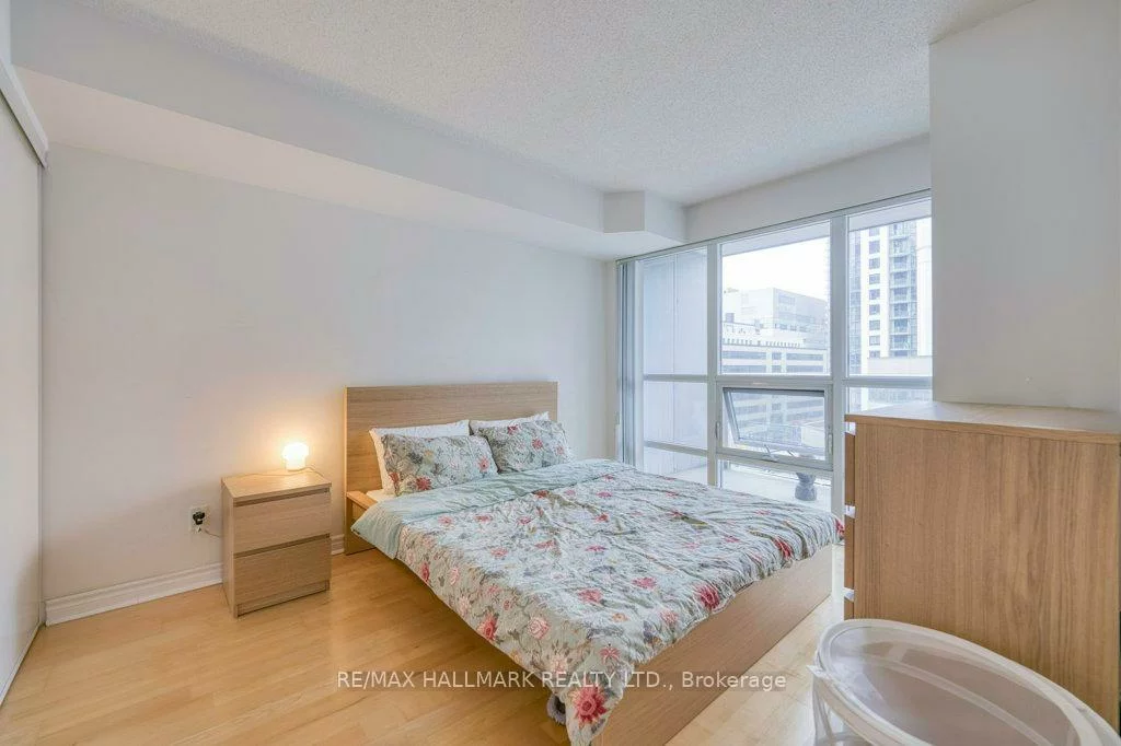 763, Bay, Bay Street Corridor, Toronto