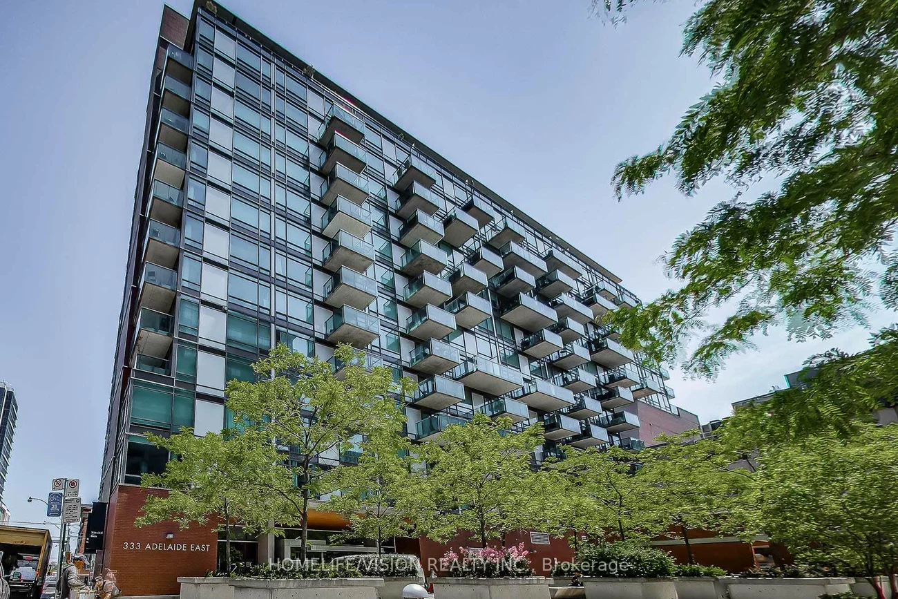 333, Adelaide, Moss Park, Toronto